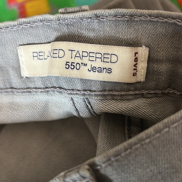 Levi’s size 10 gray relaxed tapered 550 jeans - Picture 2 of 3